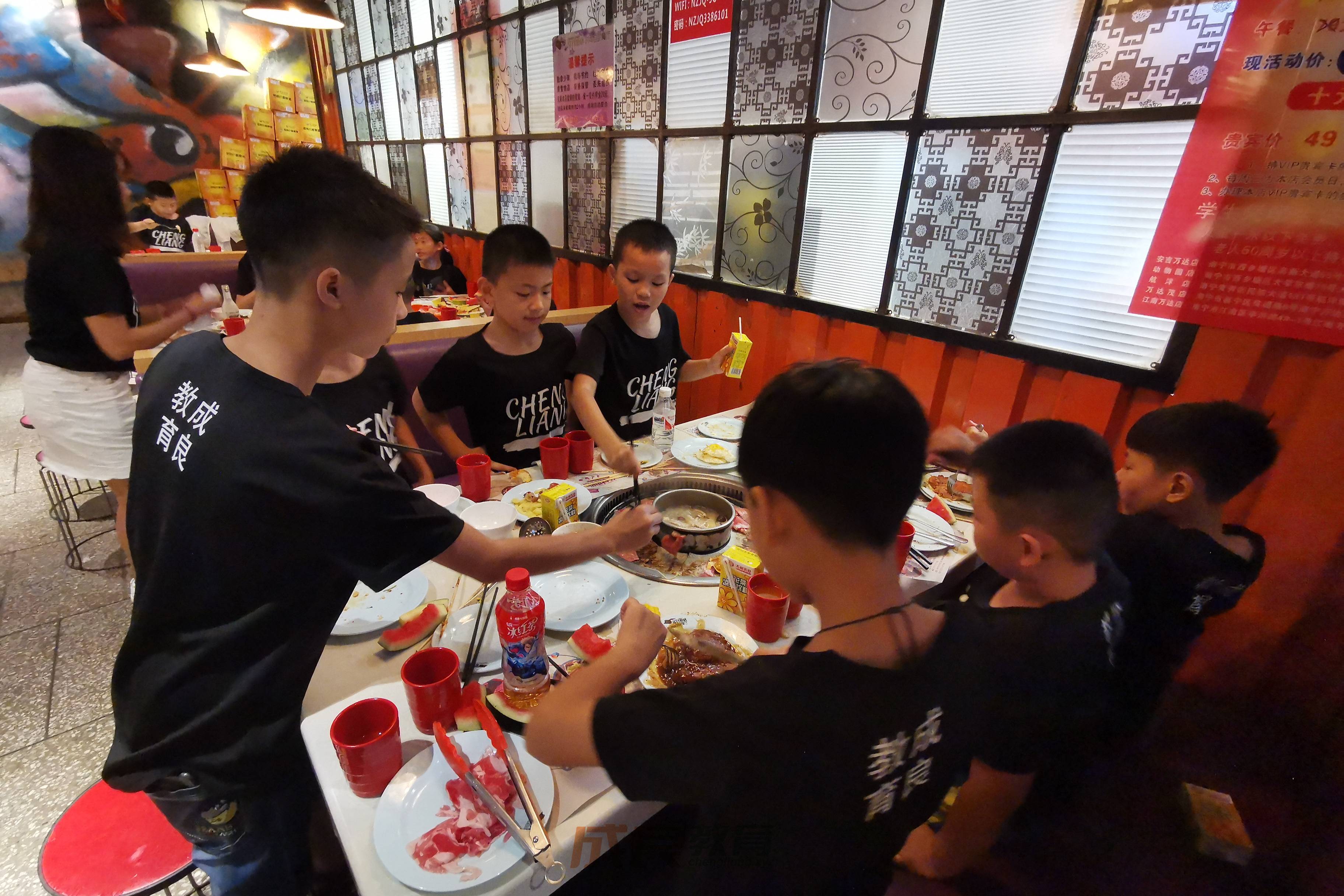 时光回溯：2019盛夏，成良教育与学员共赴安吉万达自助盛宴-燃榜教育