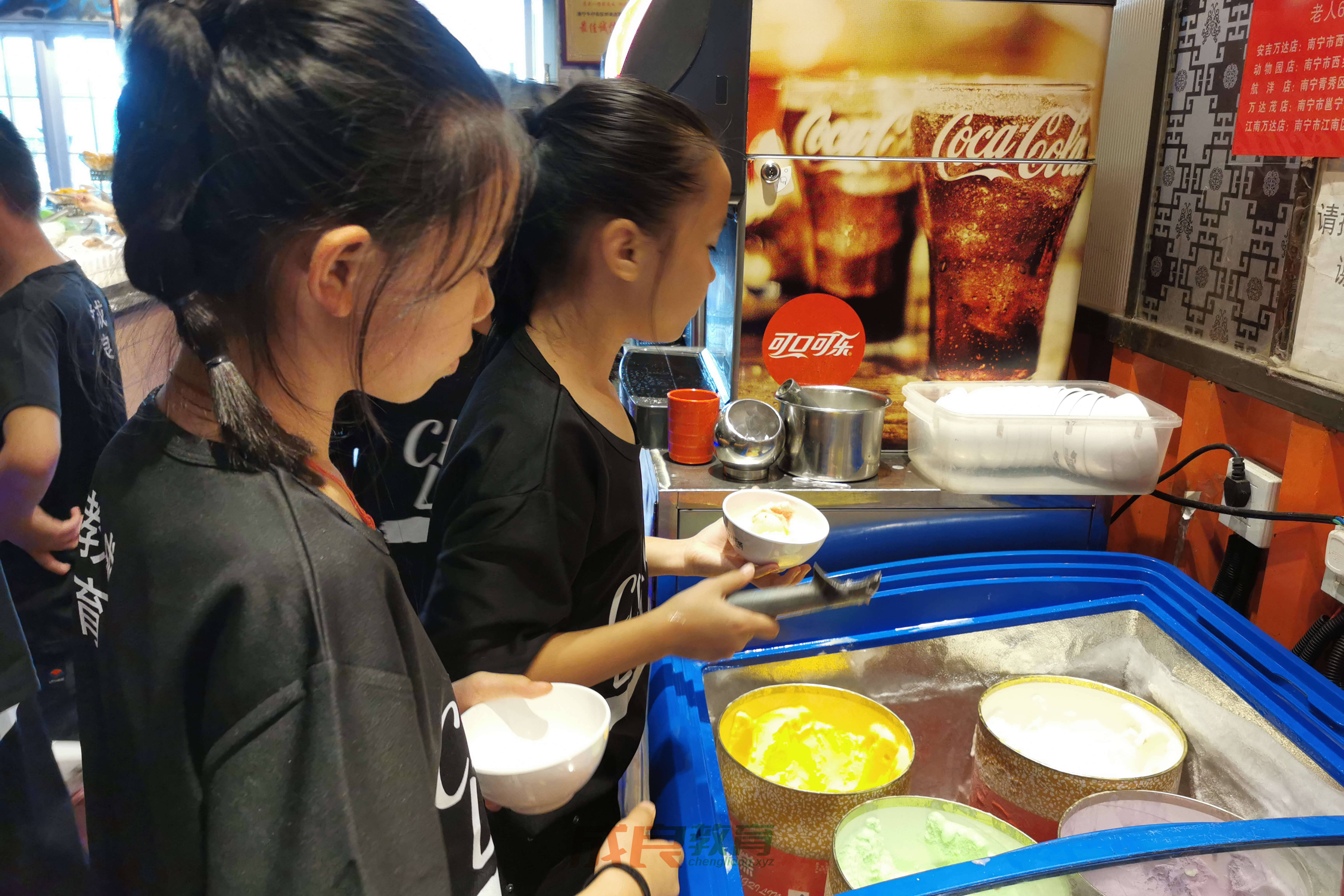 时光回溯：2019盛夏，成良教育与学员共赴安吉万达自助盛宴-燃榜教育