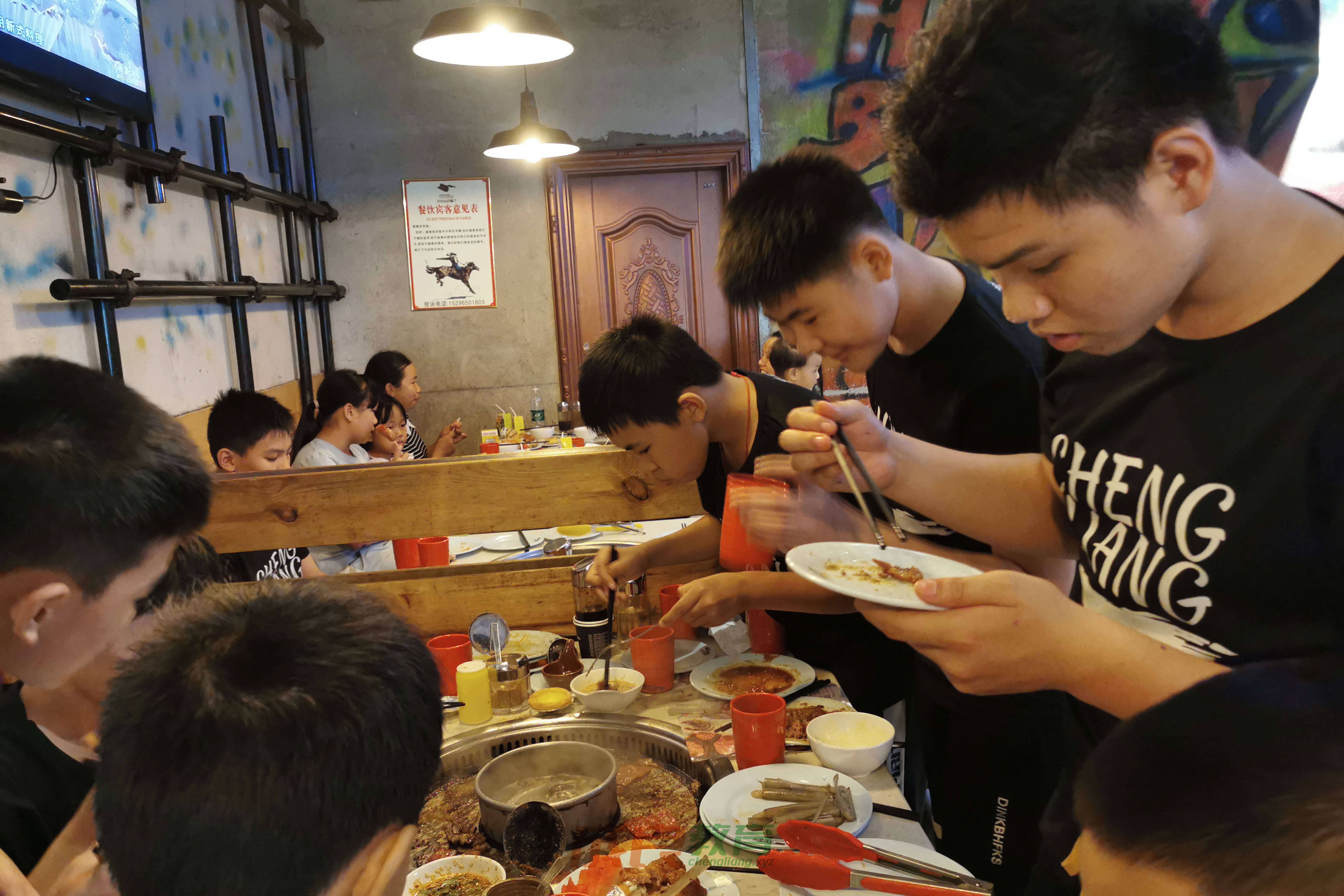 时光回溯：2019盛夏，成良教育与学员共赴安吉万达自助盛宴-燃榜教育