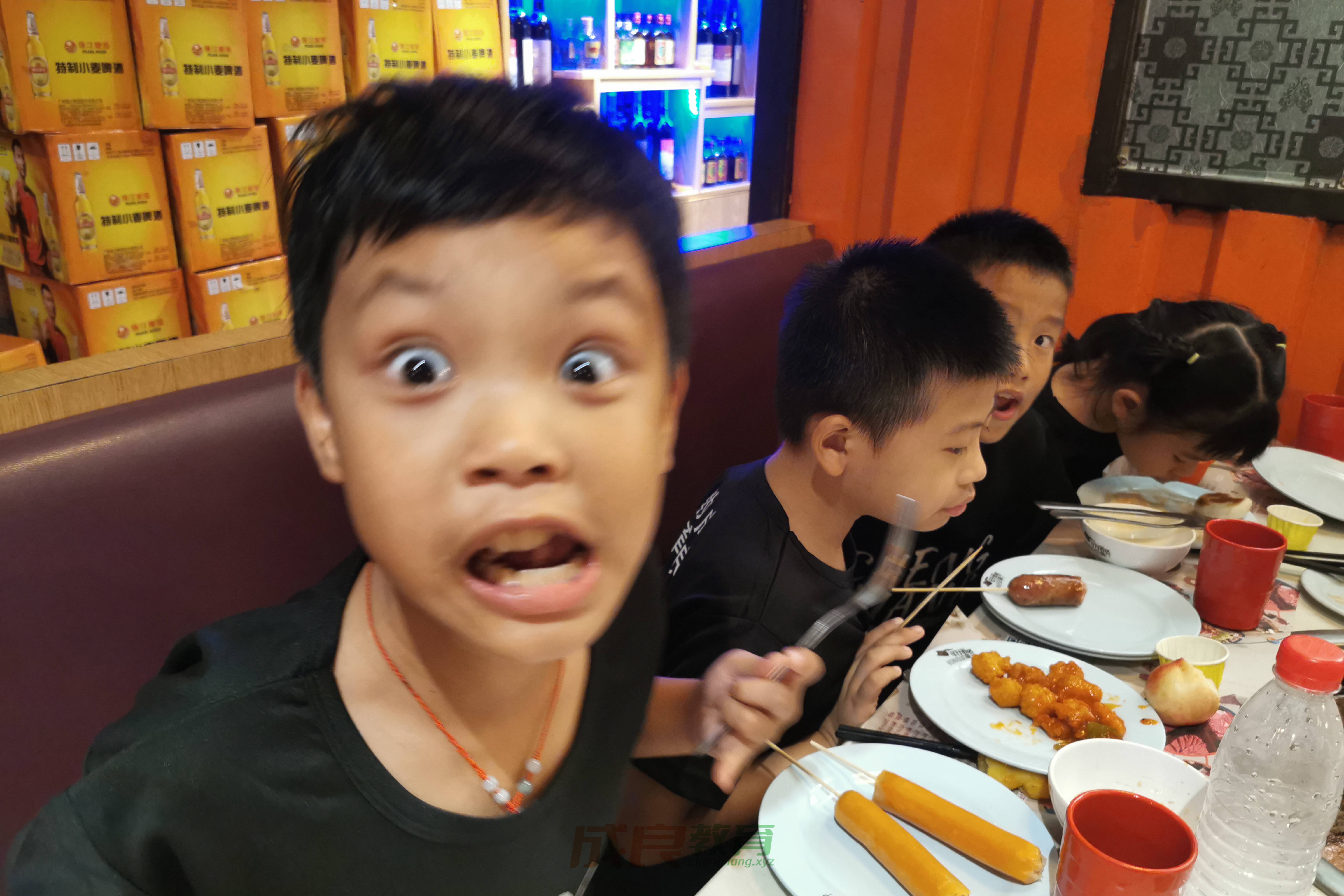 时光回溯：2019盛夏，成良教育与学员共赴安吉万达自助盛宴-燃榜教育