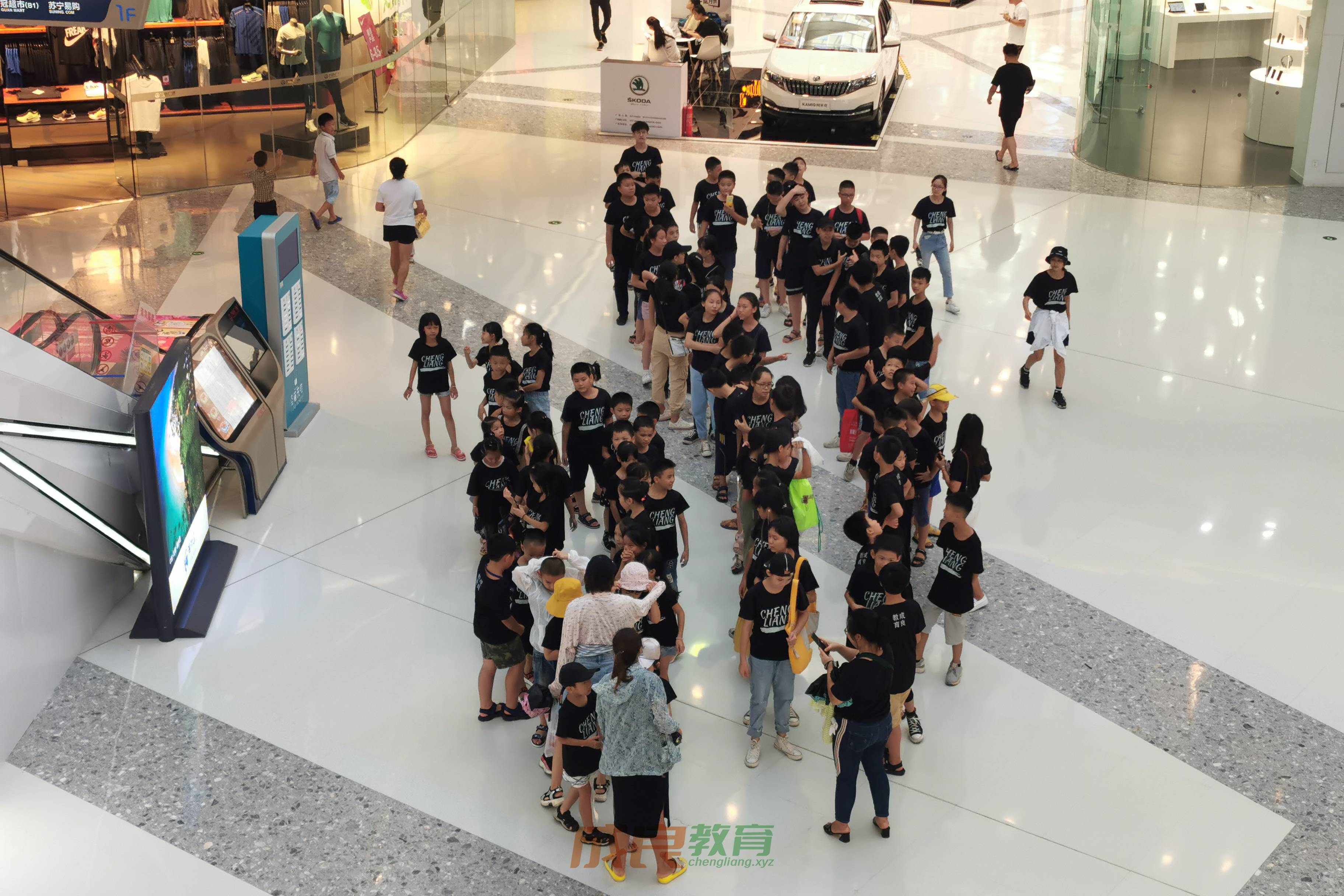 时光回溯：2019盛夏，成良教育与学员共赴安吉万达自助盛宴-燃榜教育